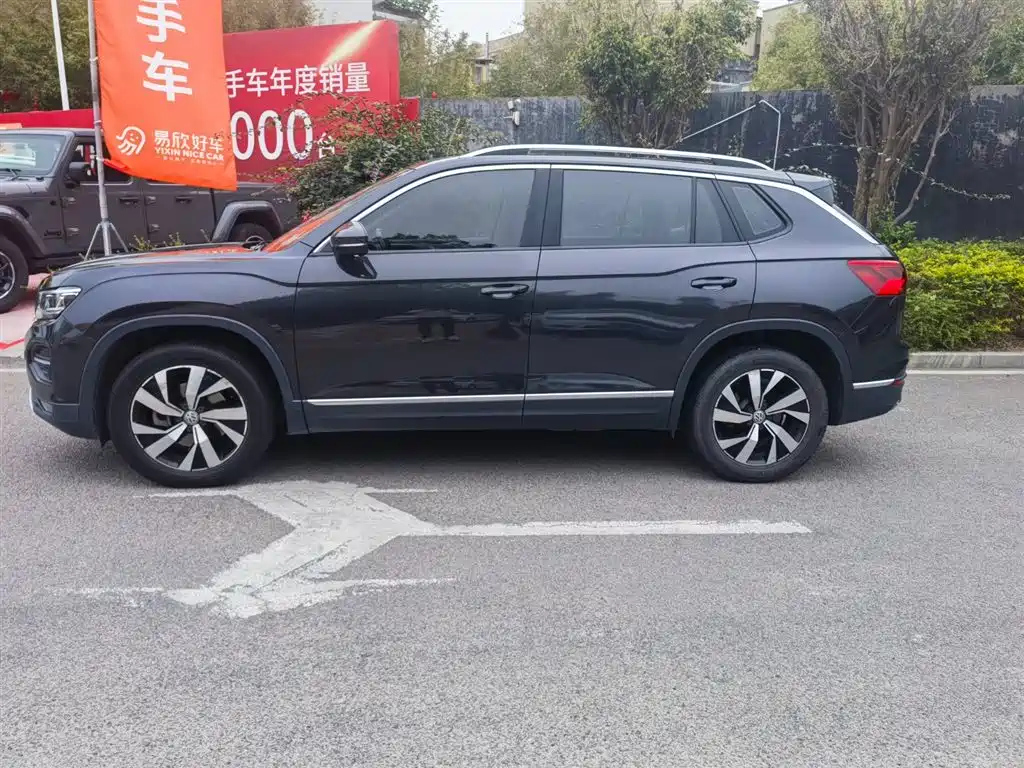 VOLKSWAGEN TAYRON 2020