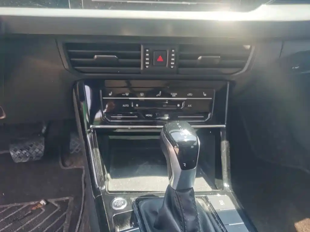 VOLKSWAGEN PASSAT 2021
