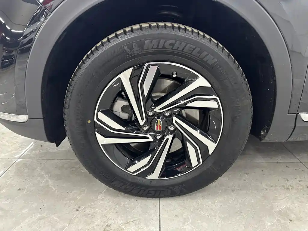 HONGQI HS5 2023