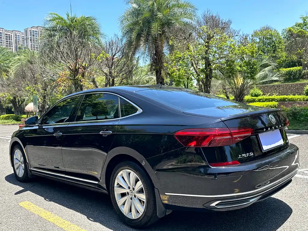 VOLKSWAGEN PASSAT 2020