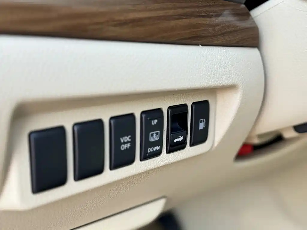 NISSAN TEANA 2012