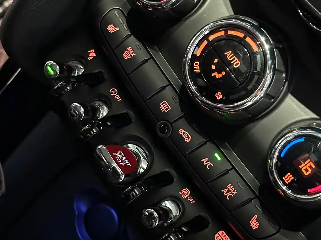 MINI JCW 2023