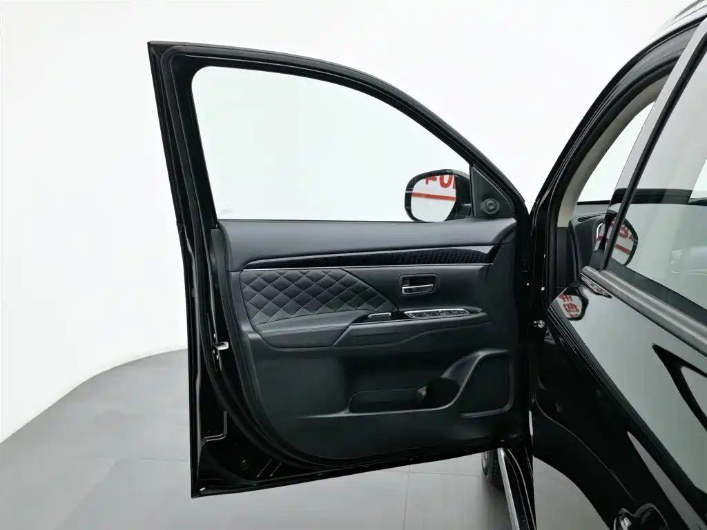 MITSUBISHI OUTLANDER 2022