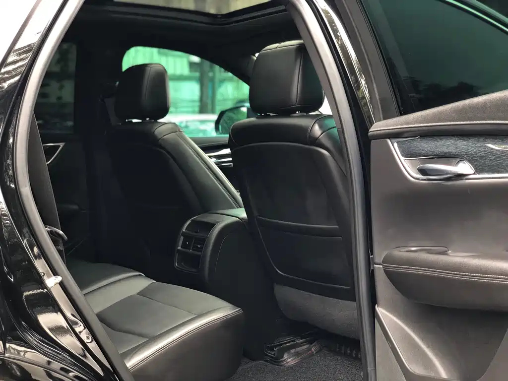 CADILLAC XT5 2020
