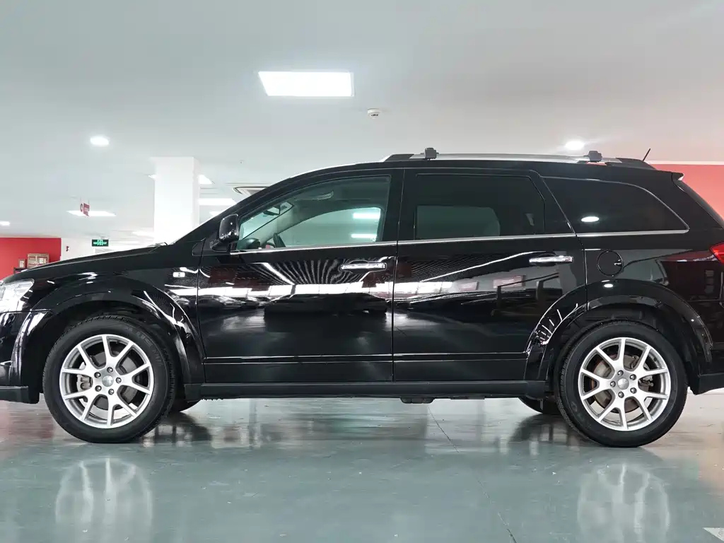 DODGE JCUV 2014