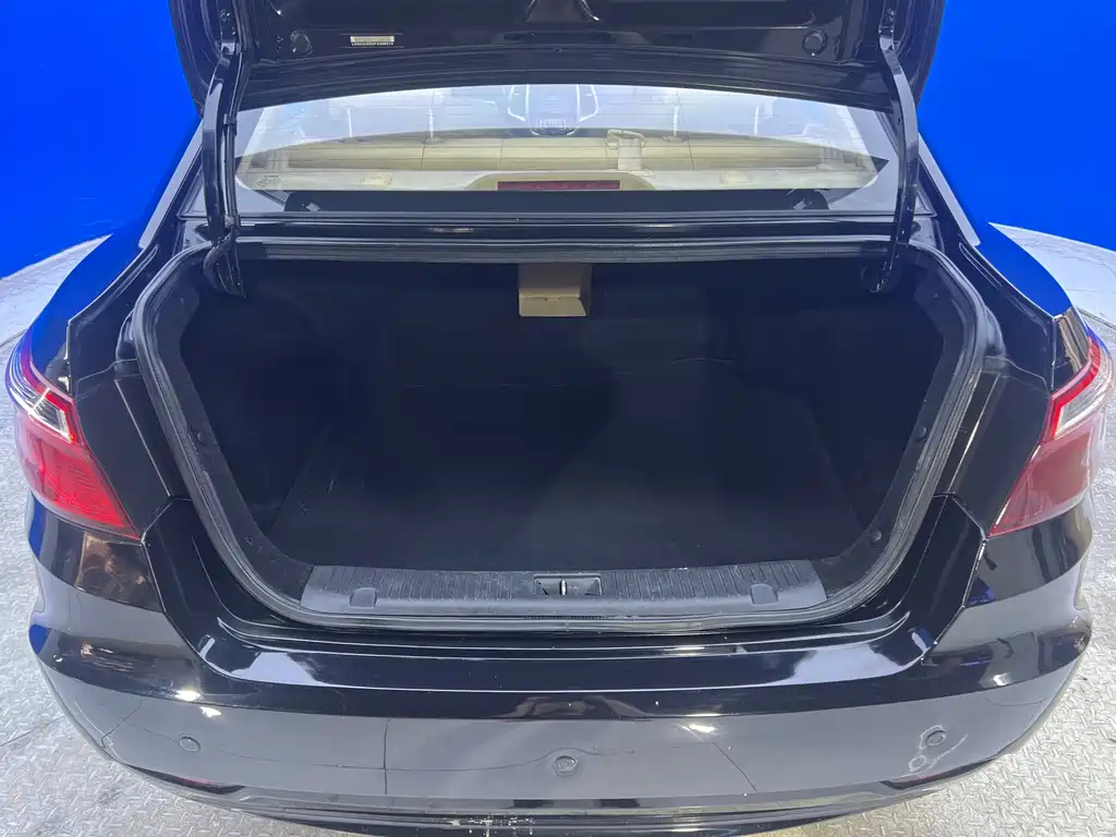CHANGAN EADO 2015