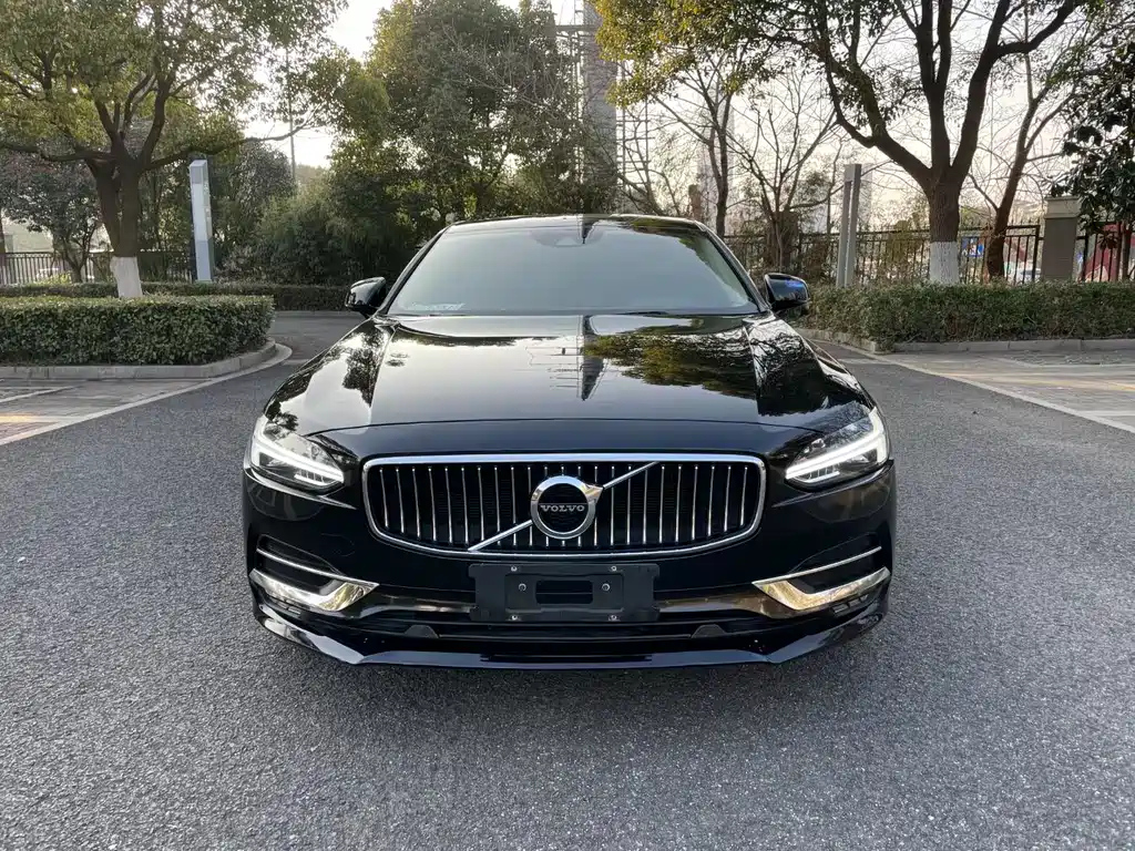 VOLVO S90 2020