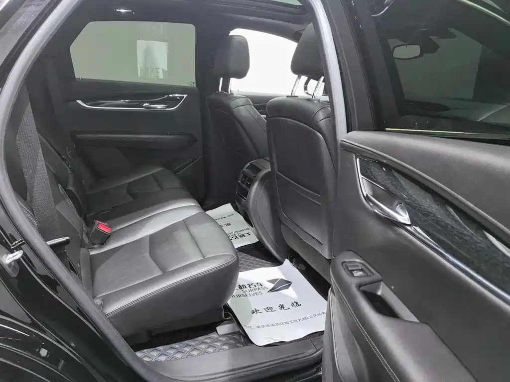 CADILLAC XT5 2021
