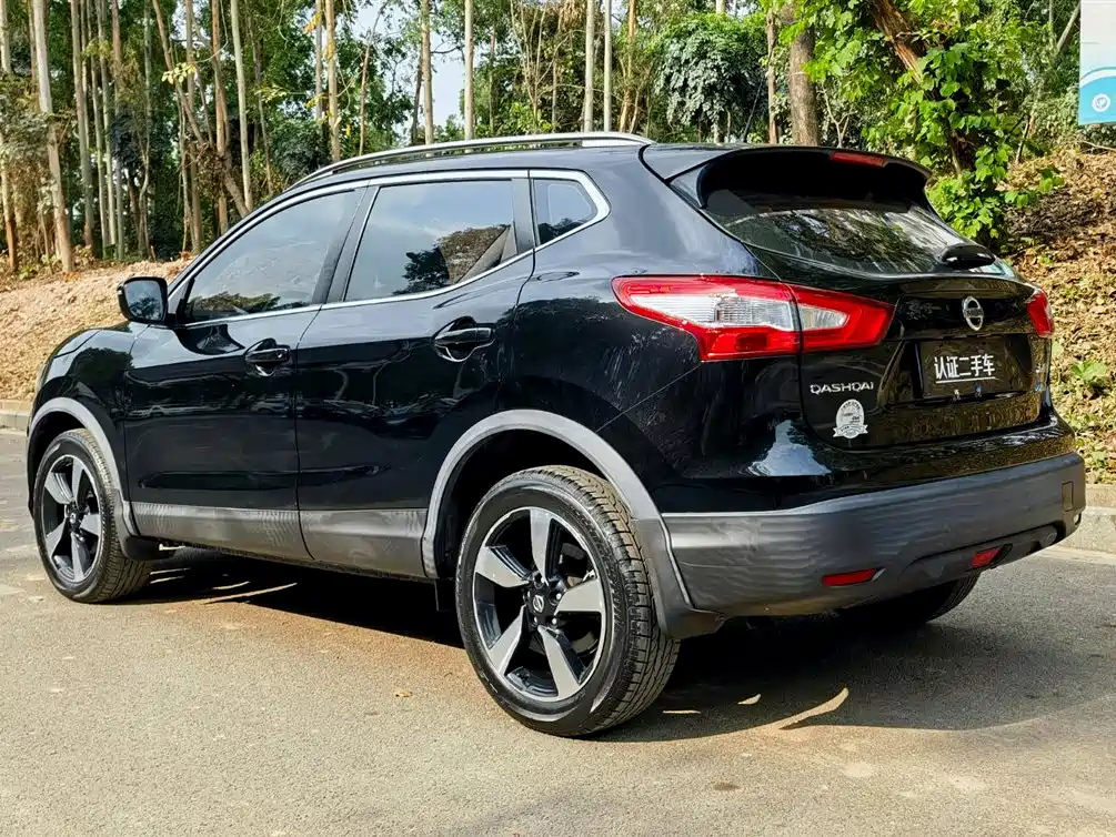 NISSAN QASHQAI 2018