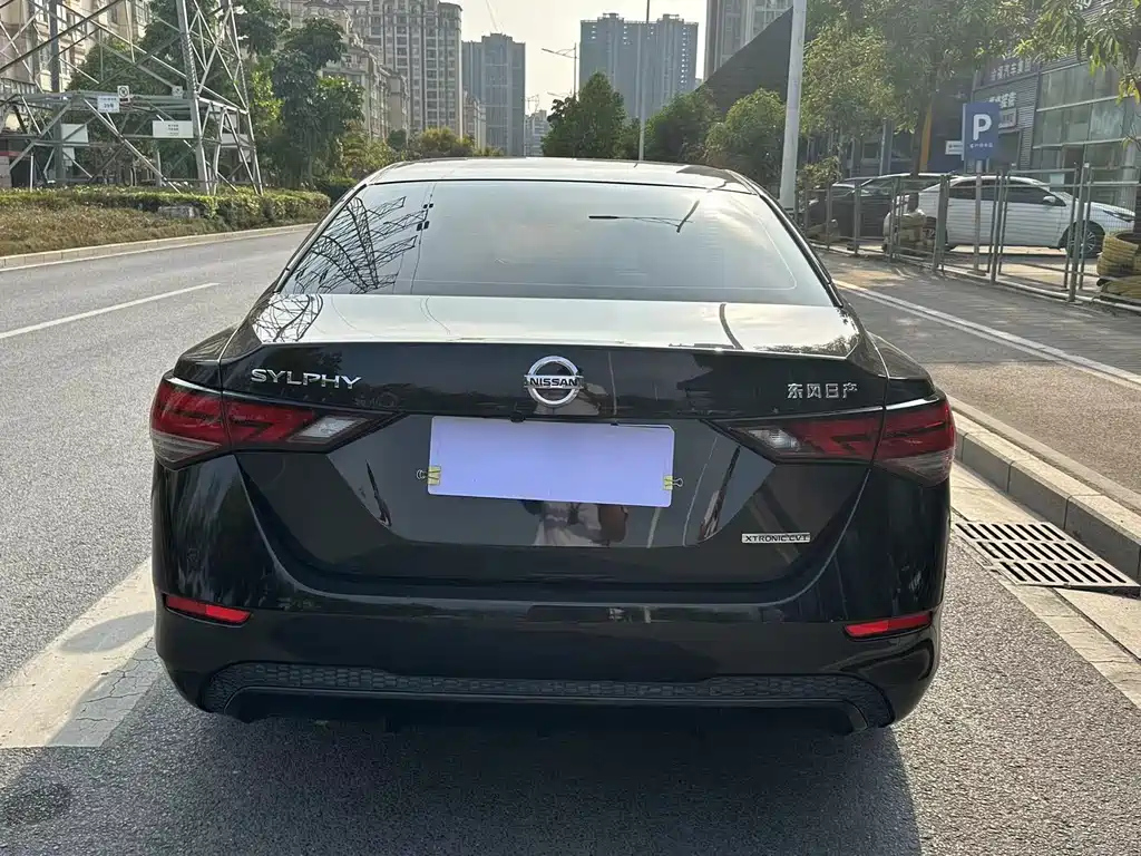 NISSAN SYLPHY 2020