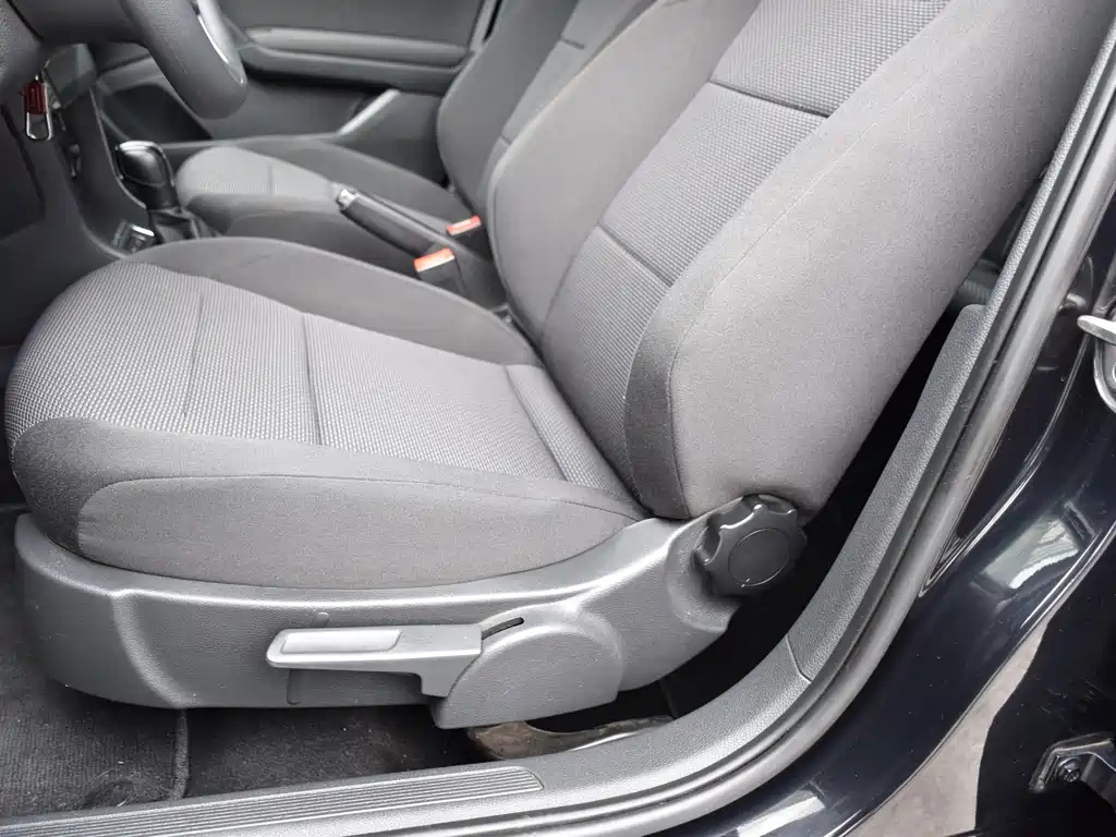 VOLKSWAGEN BORA 2019