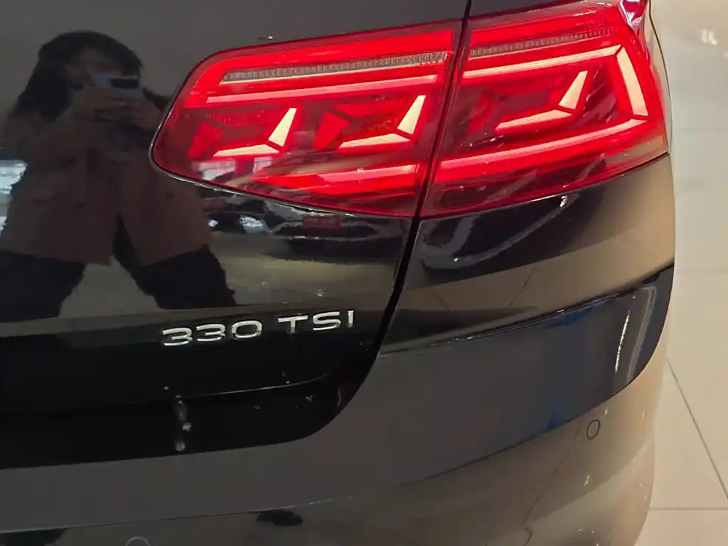 VOLKSWAGEN MAGOTAN 2020
