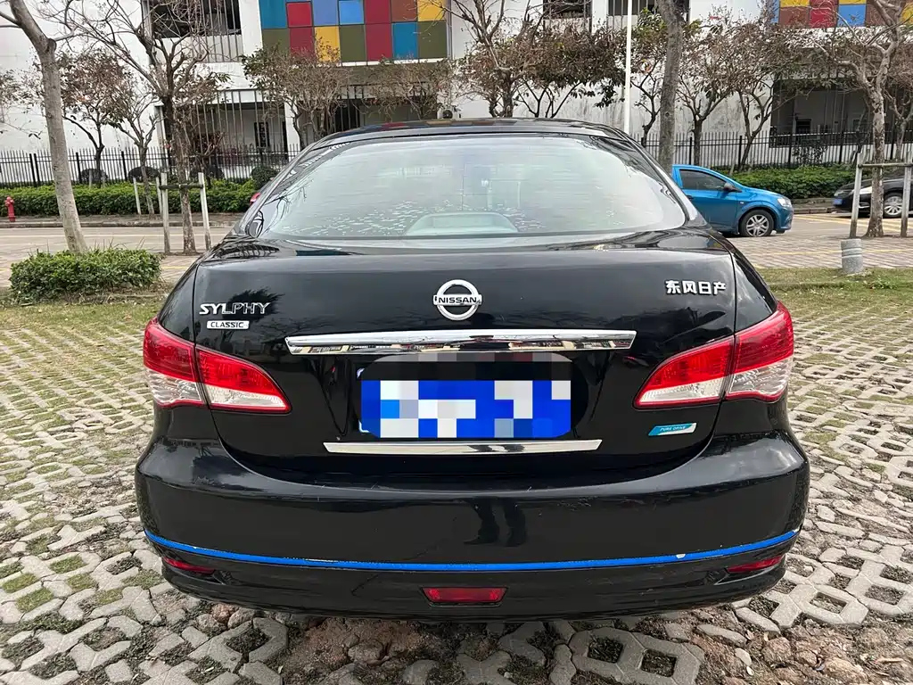 NISSAN SYLPHY 2018