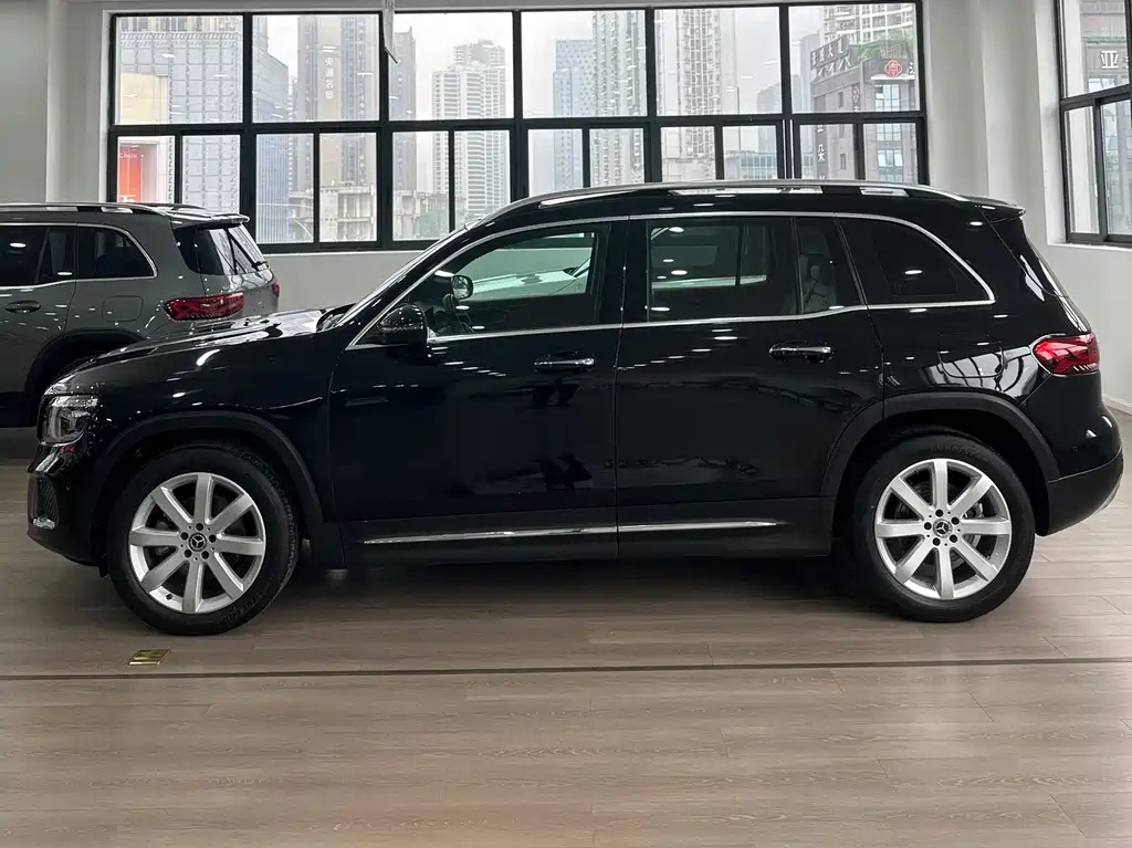 MERCEDES BENZ GLB 2020