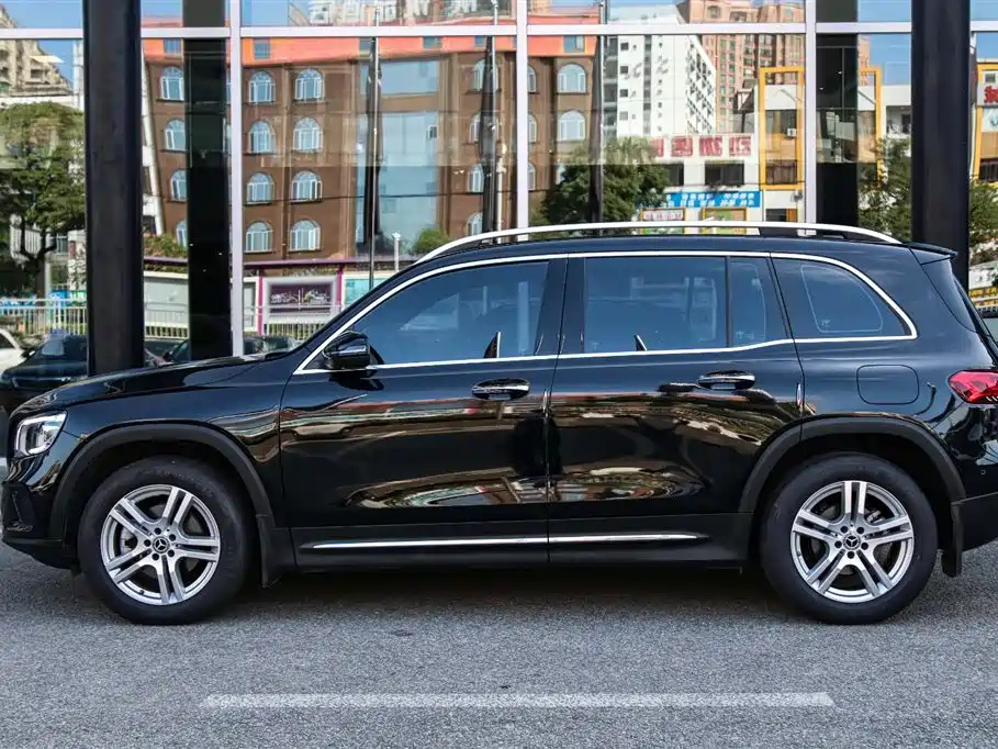 MERCEDES BENZ GLB 2021