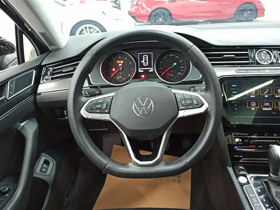 VOLKSWAGEN MAGOTAN 2021