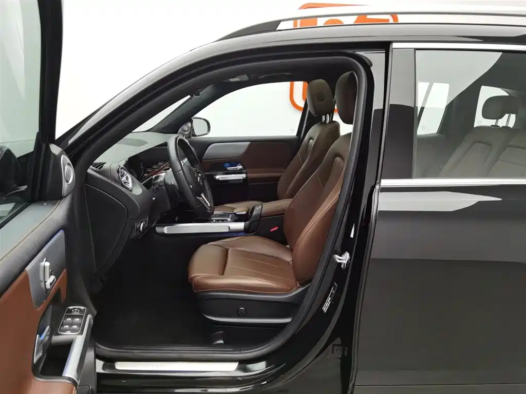 MERCEDES BENZ GLB 2021