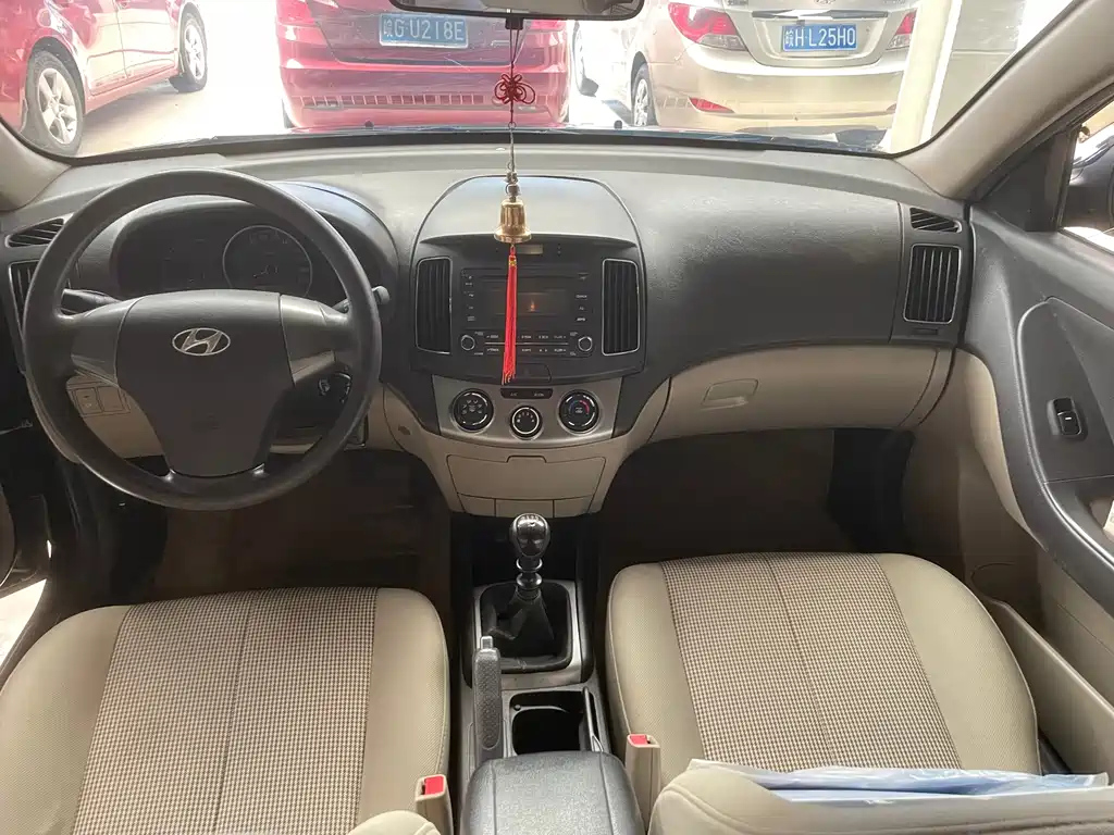 HYUNDAI CELESTA 2011