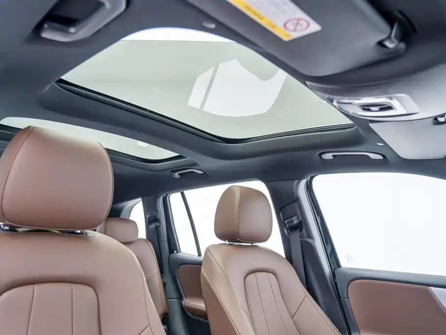 MERCEDES BENZ GLB 2022