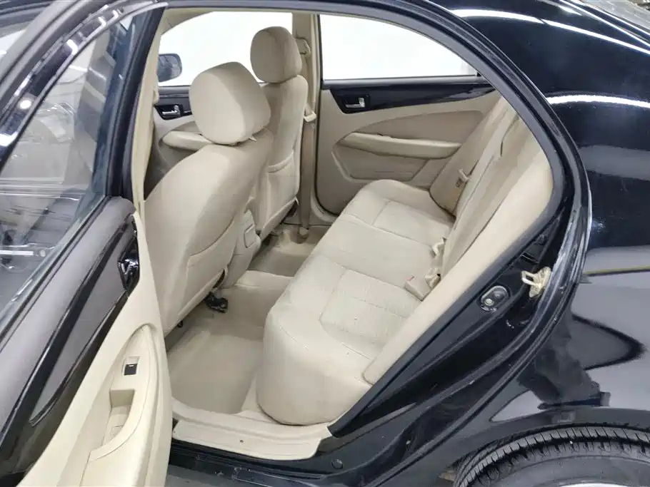 GEELY AUTO GEELY GC7 2013