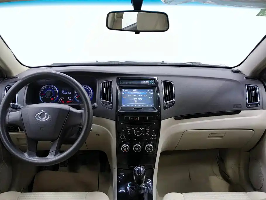 GEELY AUTO GEELY GC7 2013