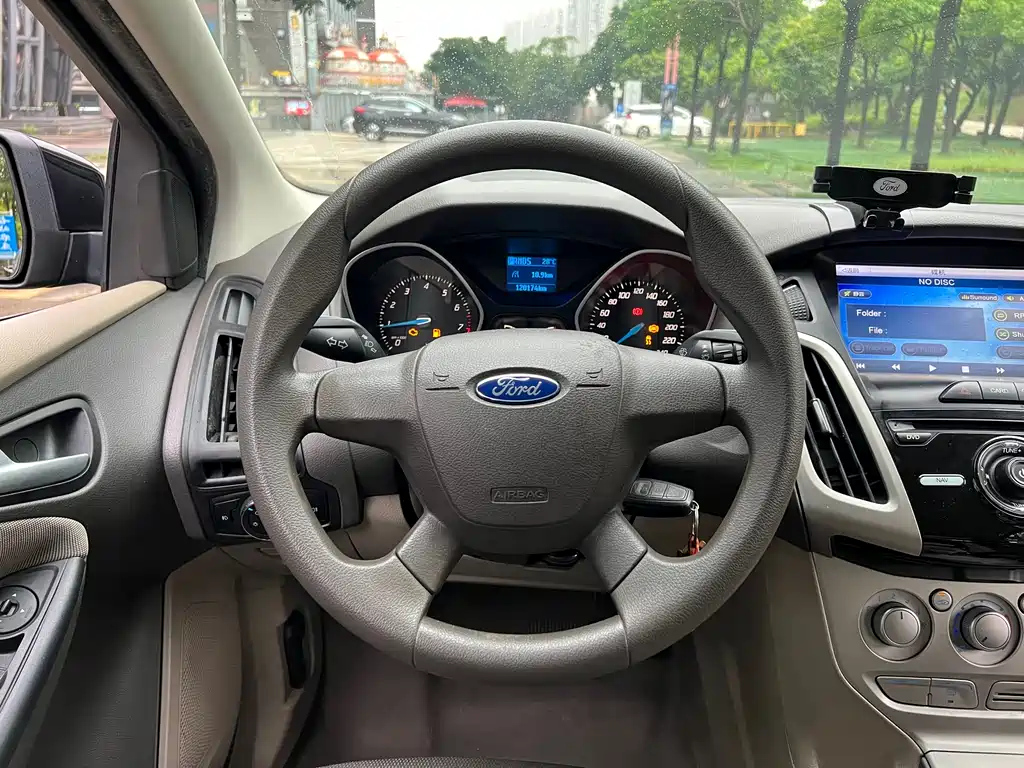 FORD FOCUS 2013