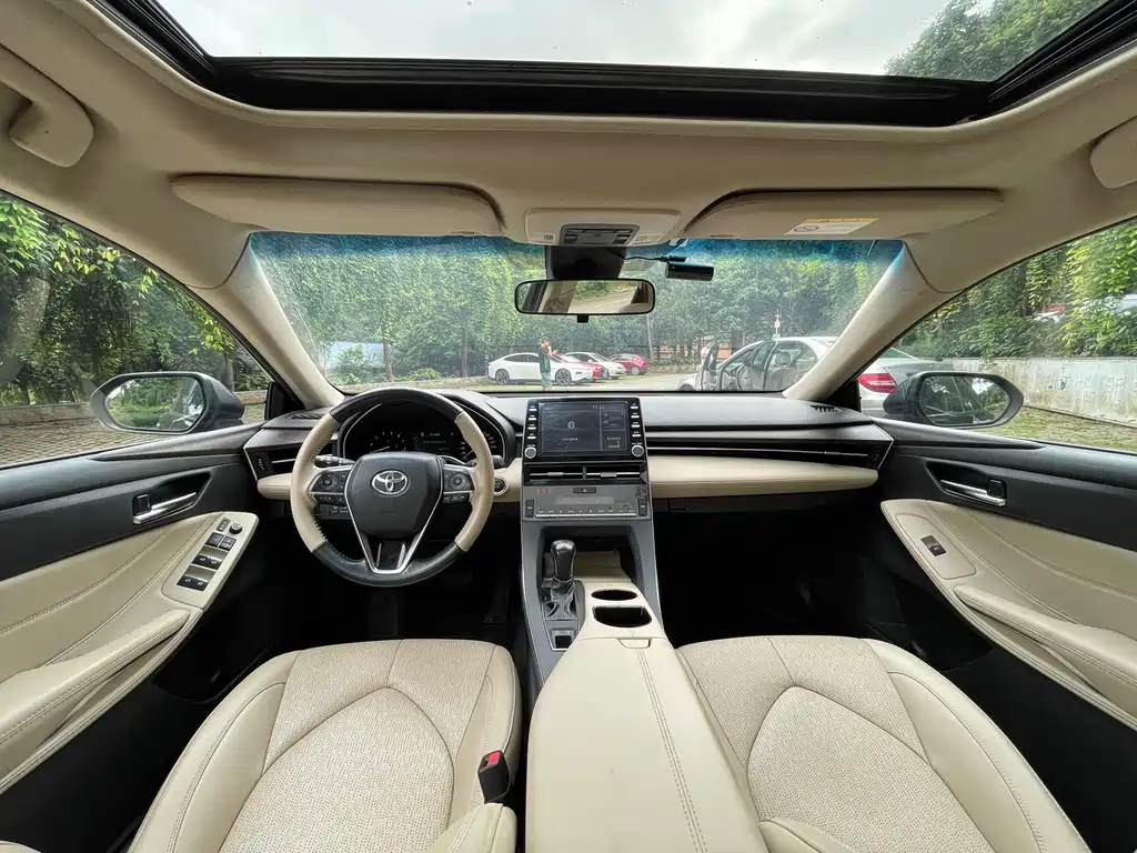 TOYOTA AVALON 2020