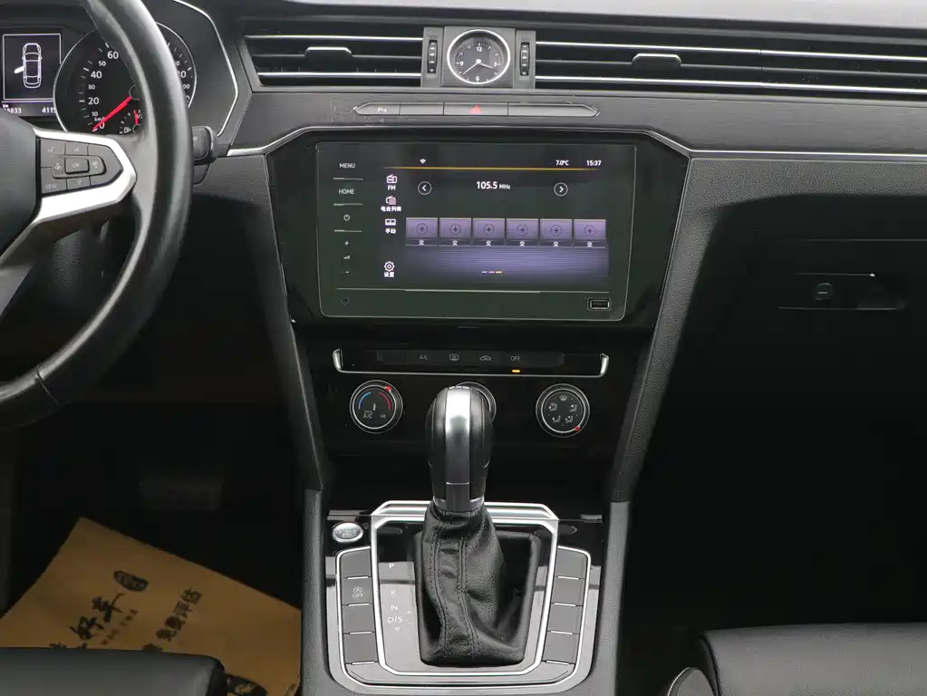 VOLKSWAGEN MAGOTAN 2021