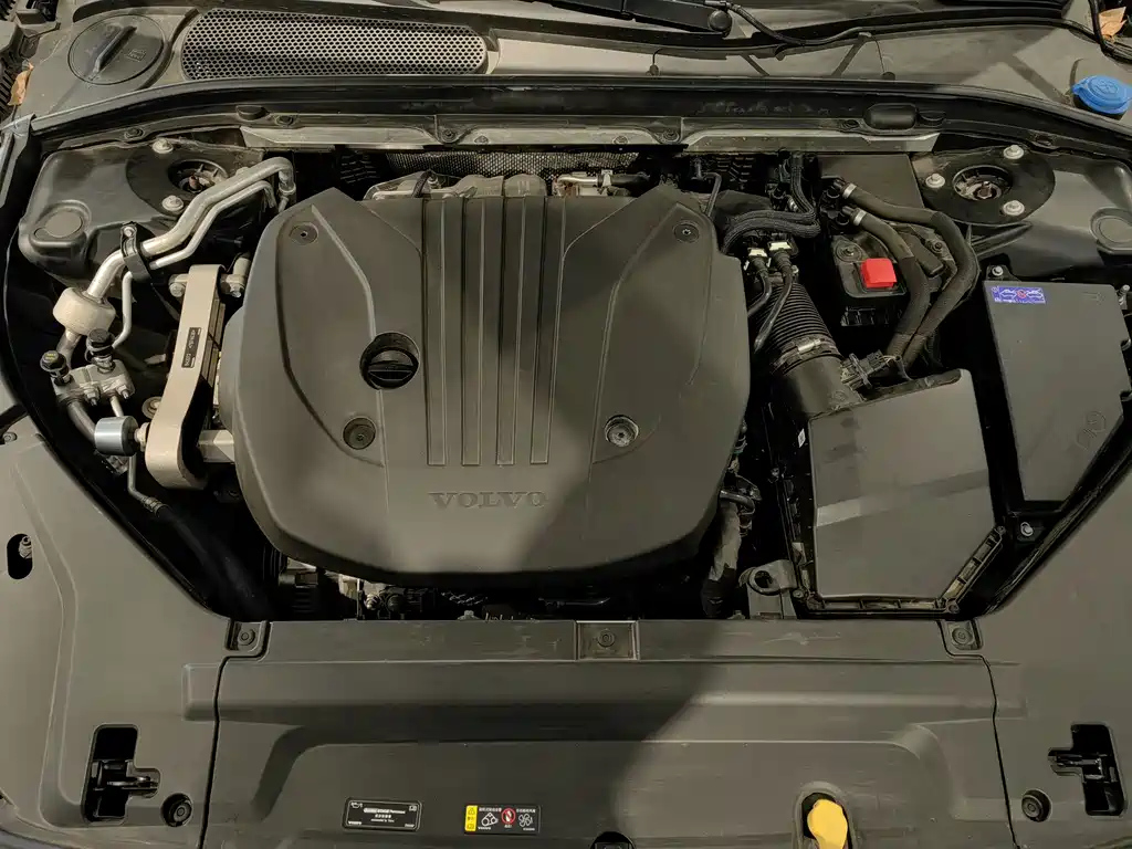 VOLVO S90 2022