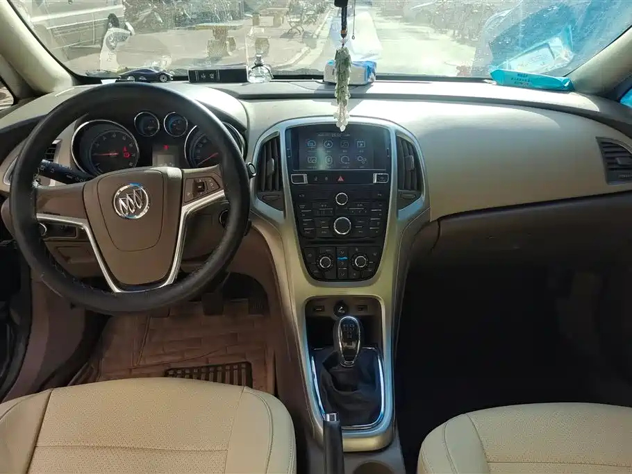 BUICK EXCELLE 2013