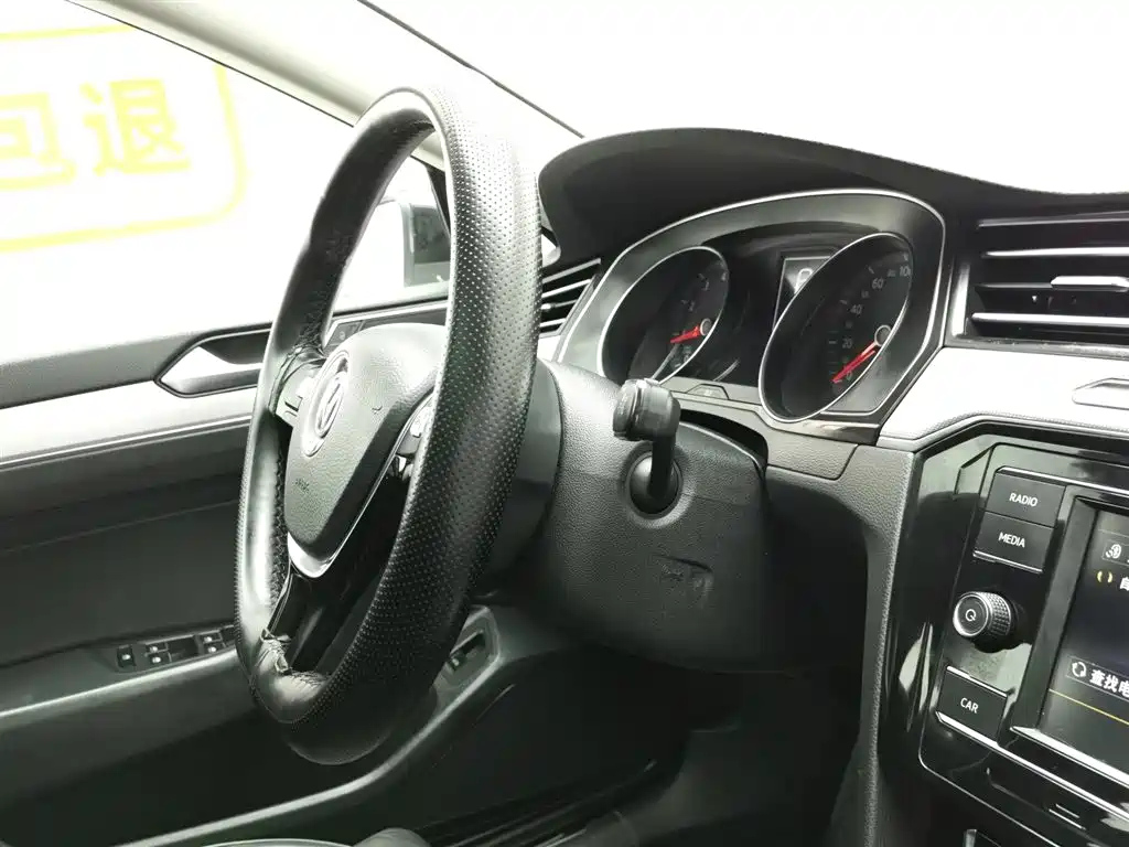 VOLKSWAGEN MAGOTAN 2018