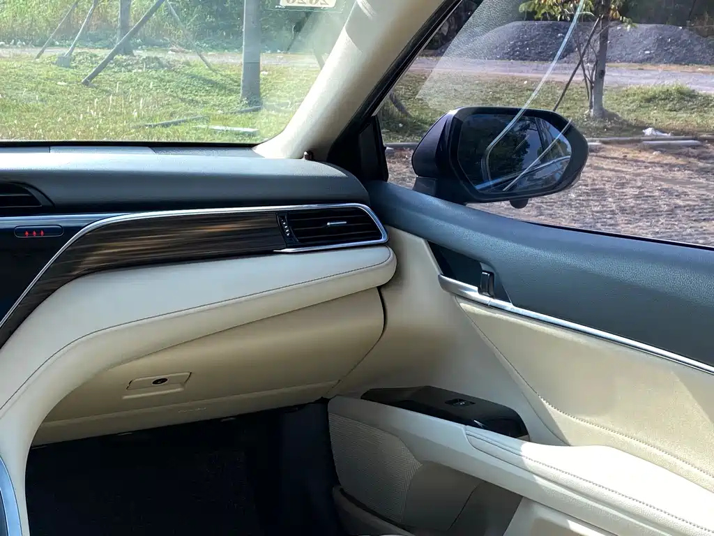 TOYOTA CAMRY 2018