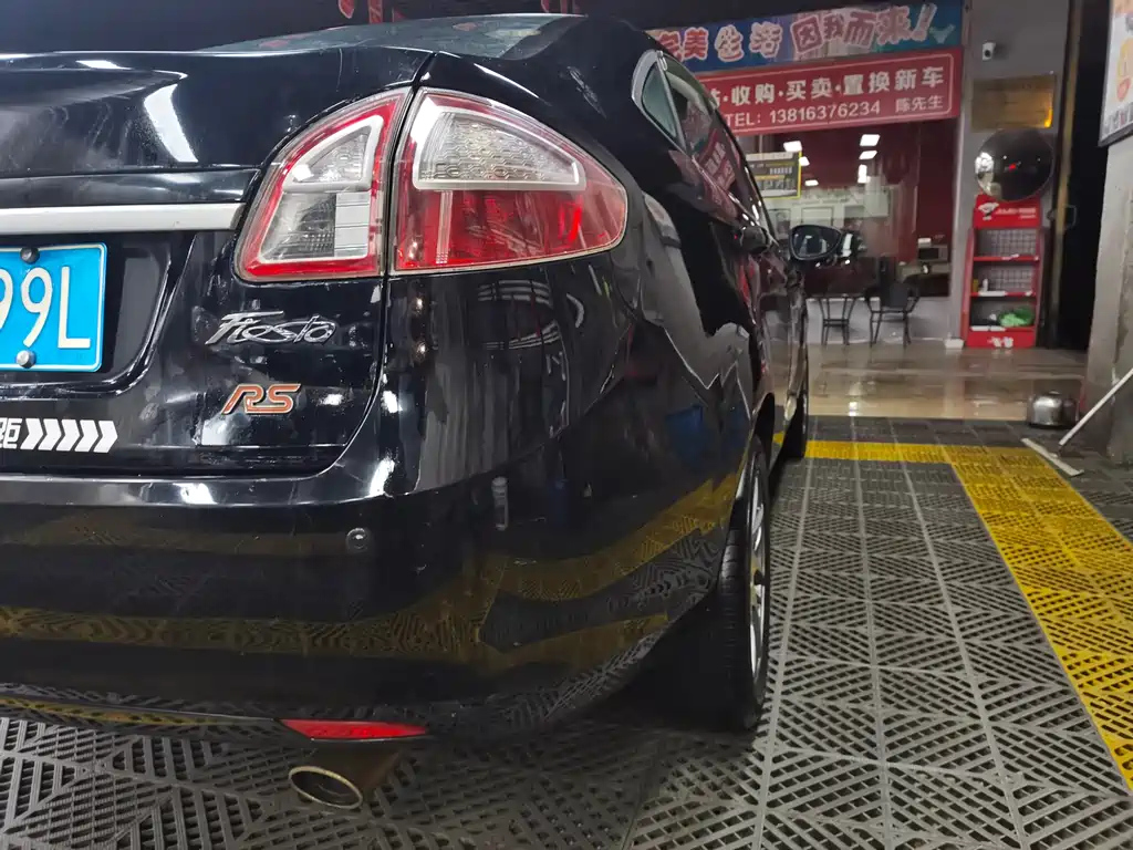 FORD FIESTA 2010