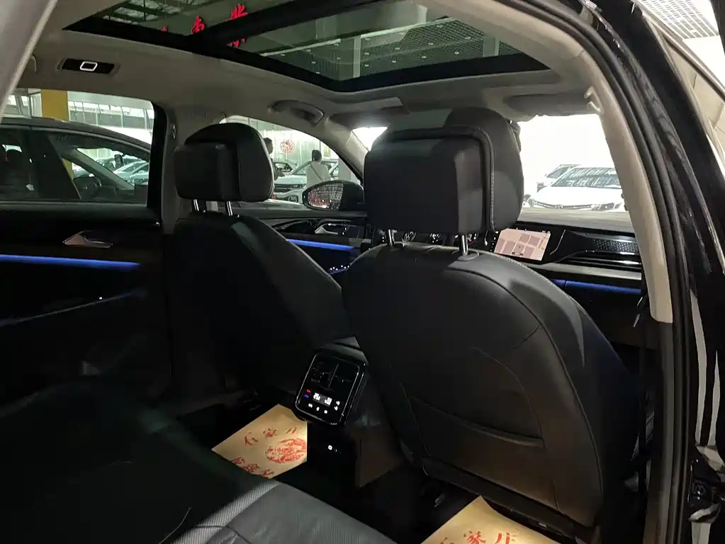VOLKSWAGEN PASSAT 2021