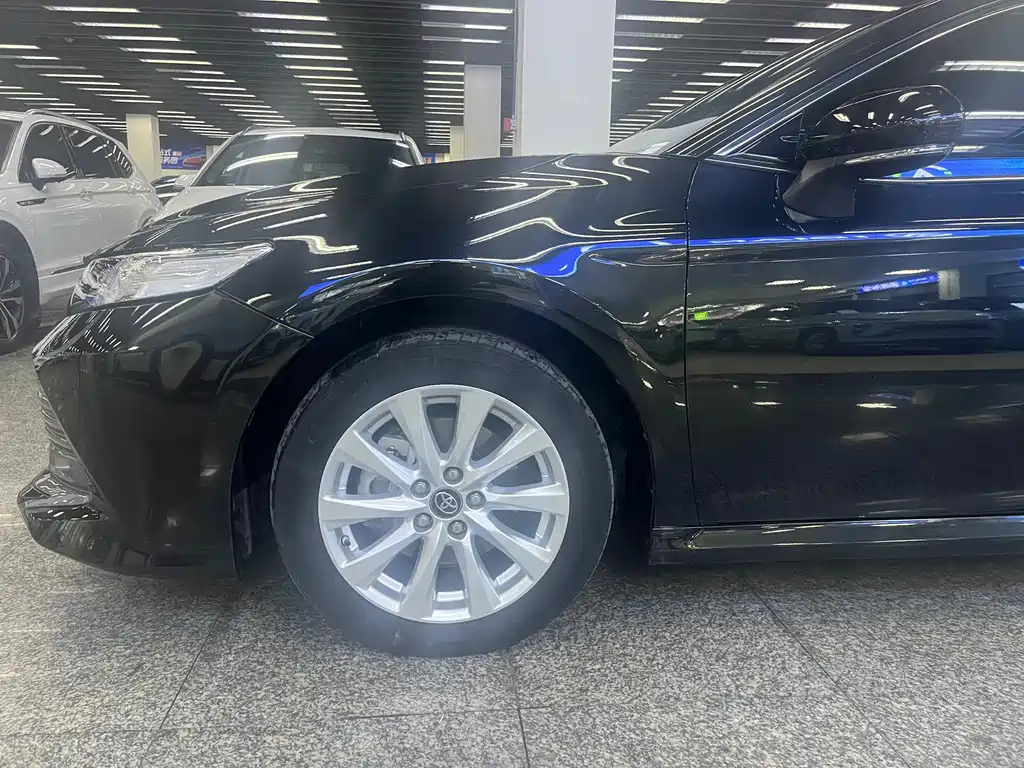 TOYOTA CAMRY 2020