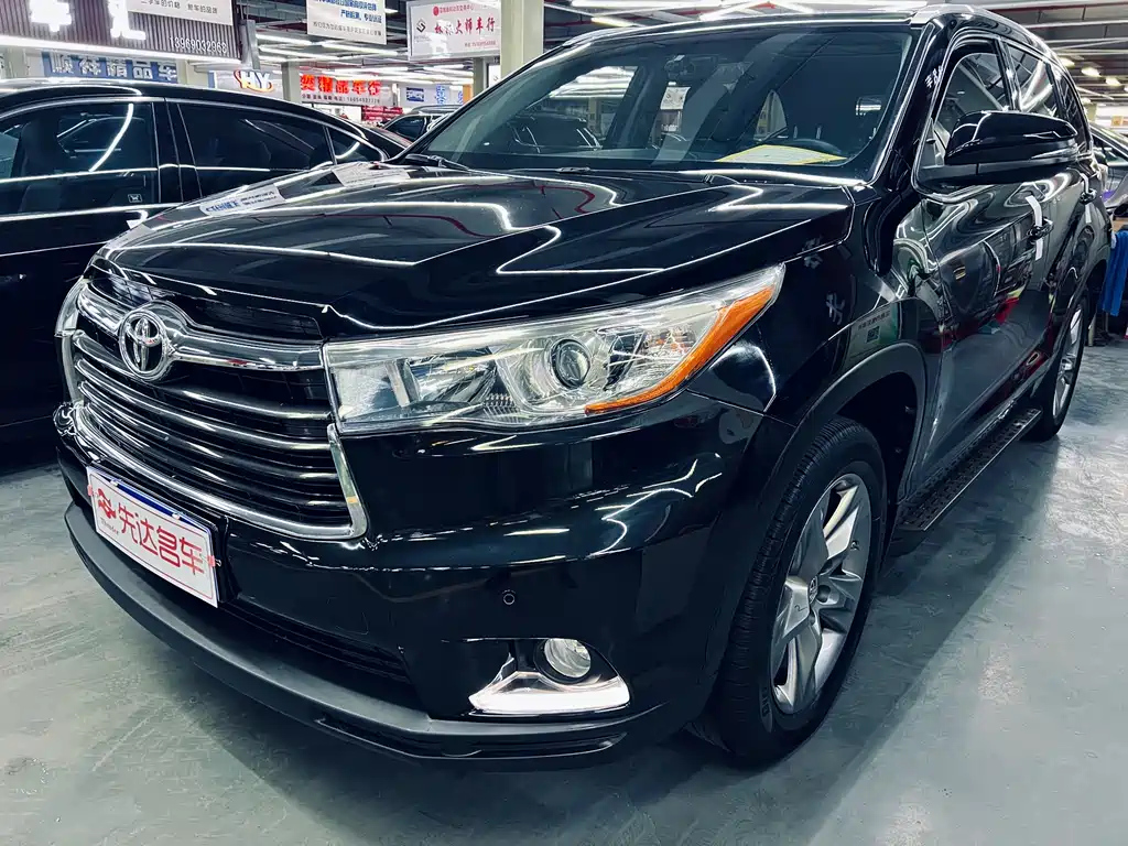 TOYOTA HIGHLANDER 2016