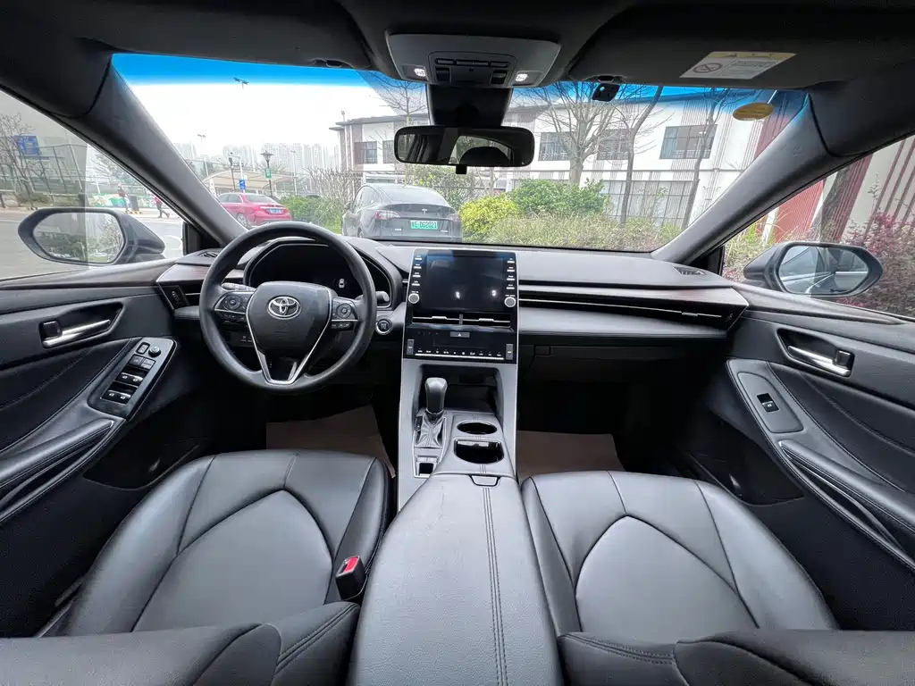 TOYOTA AVALON 2020