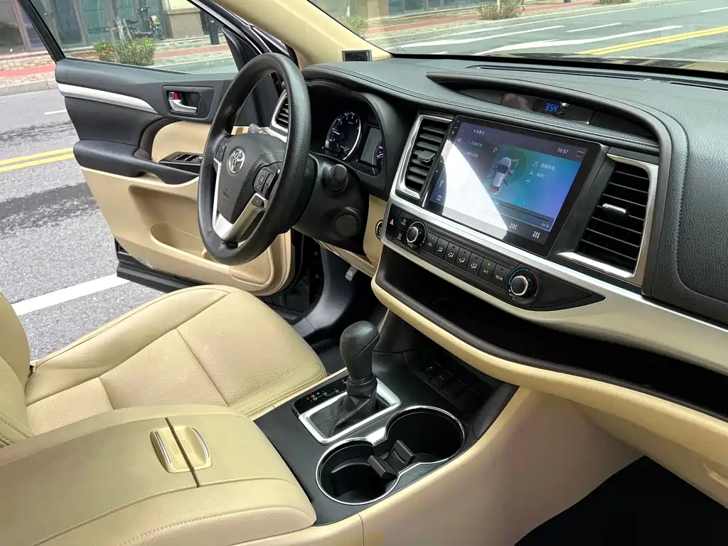 TOYOTA HIGHLANDER 2018
