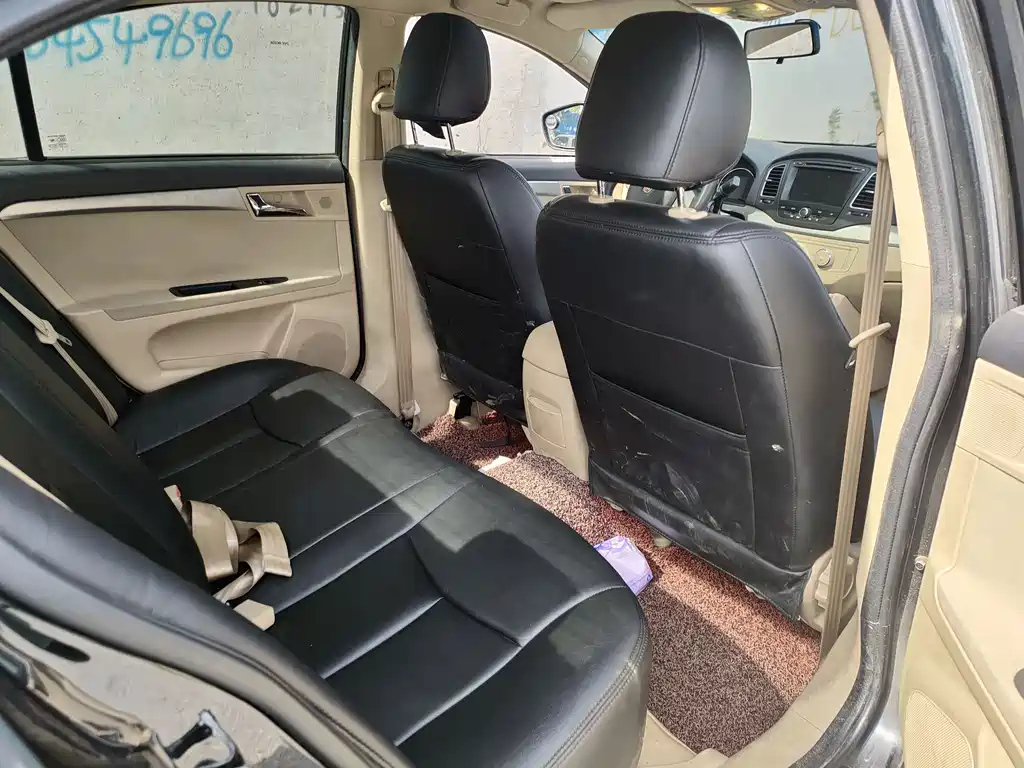 ROEWE 350 2015