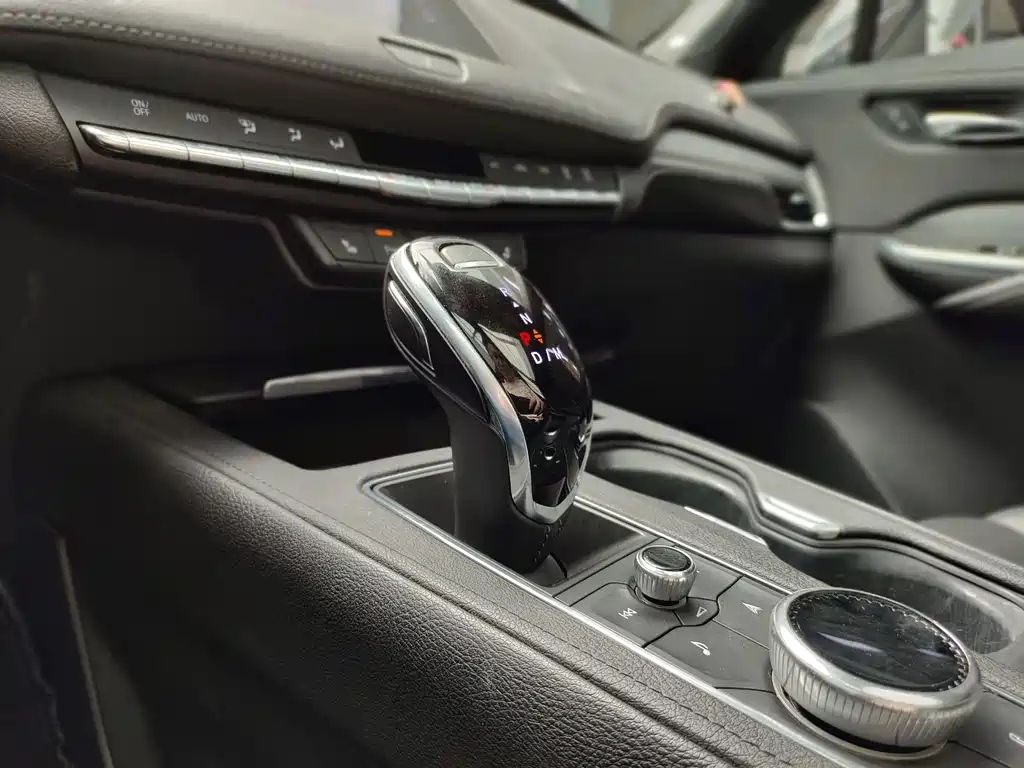 CADILLAC XT4 2020