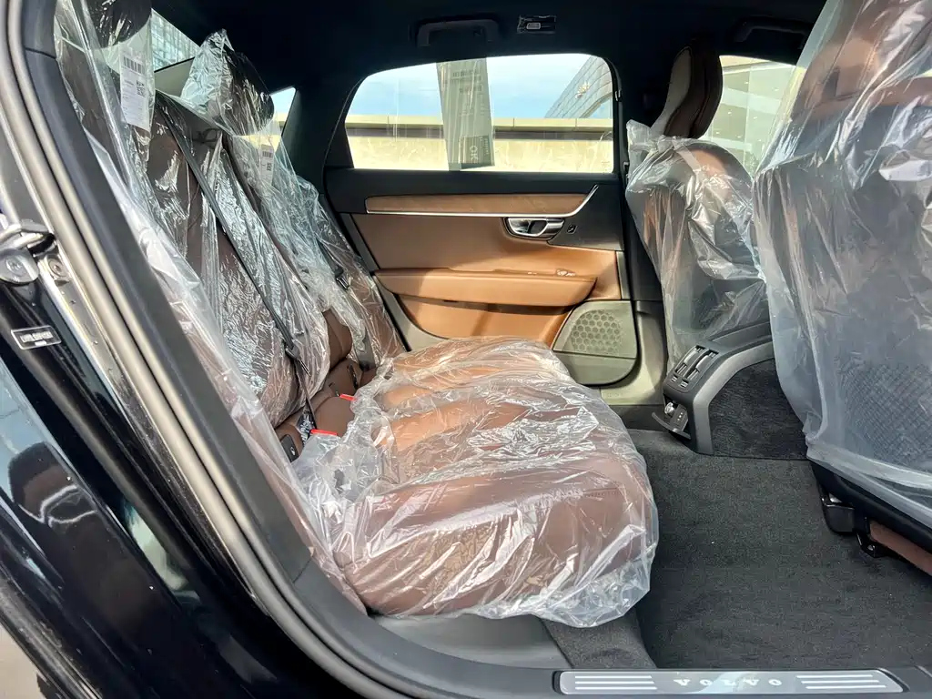 VOLVO S90 2024