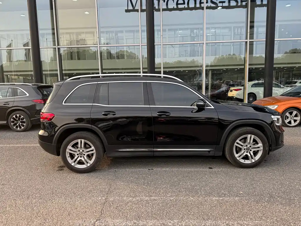 MERCEDES BENZ GLB 2022