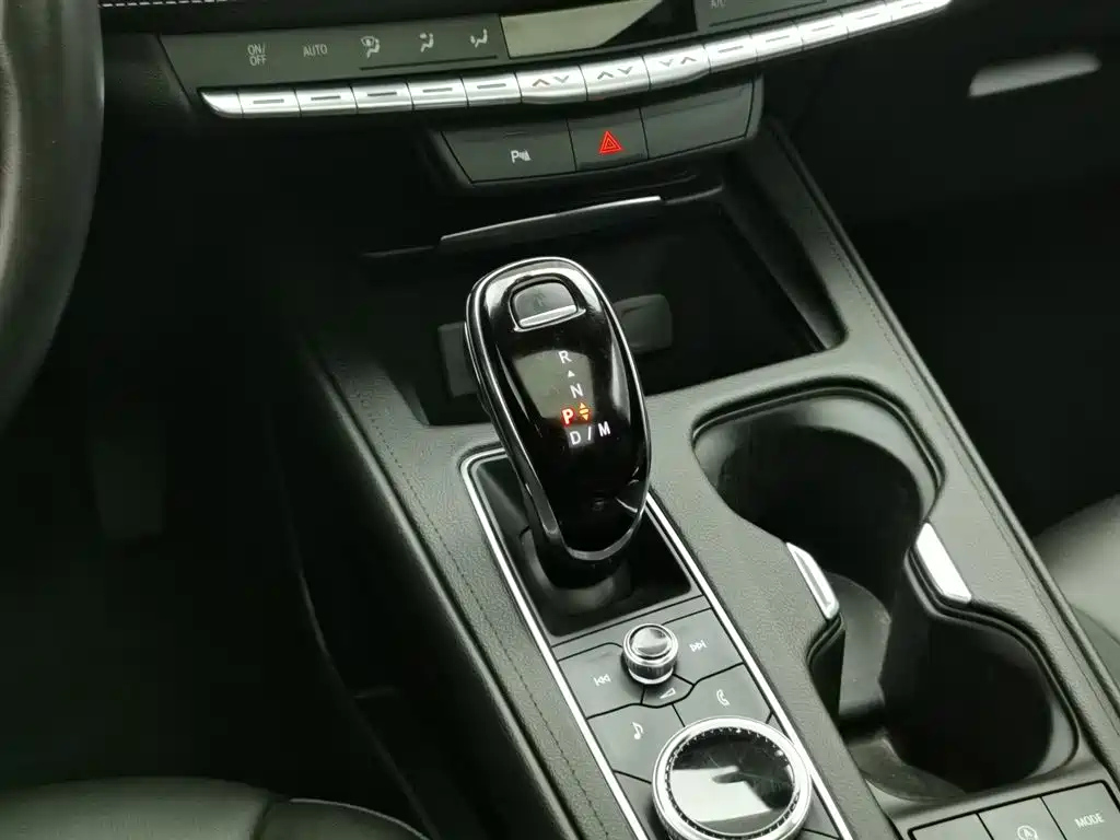 CADILLAC XT4 2021