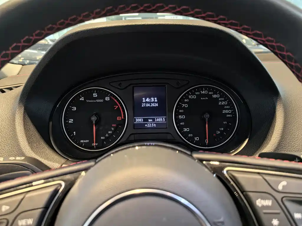 AUDI Q2L 2023