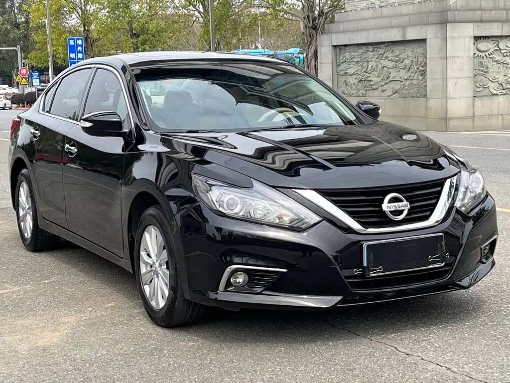 NISSAN TEANA 2018