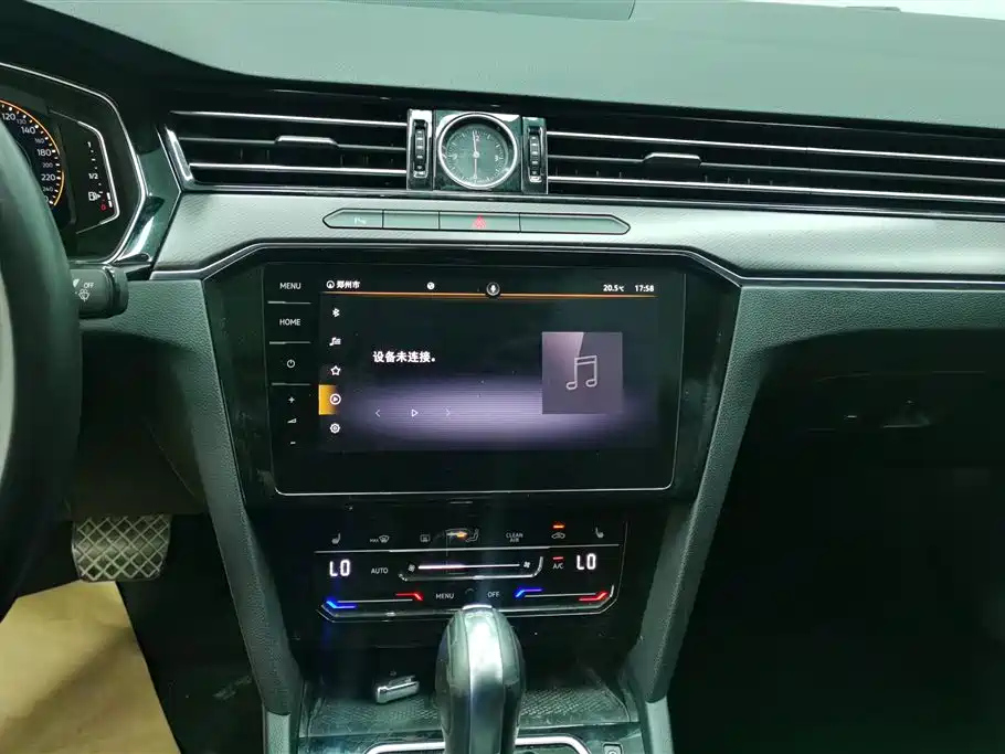 VOLKSWAGEN MAGOTAN 2021