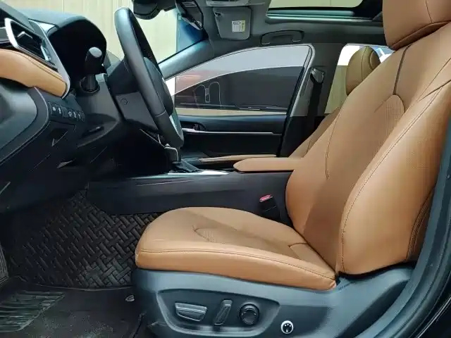 TOYOTA CAMRY 2022