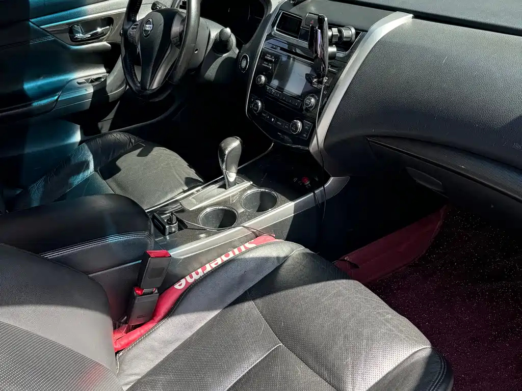 NISSAN TEANA 2016