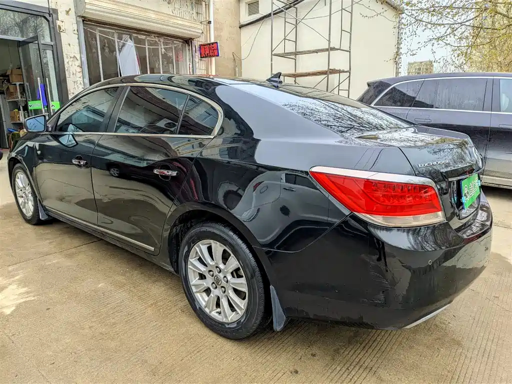 BUICK LACROSSE 2012