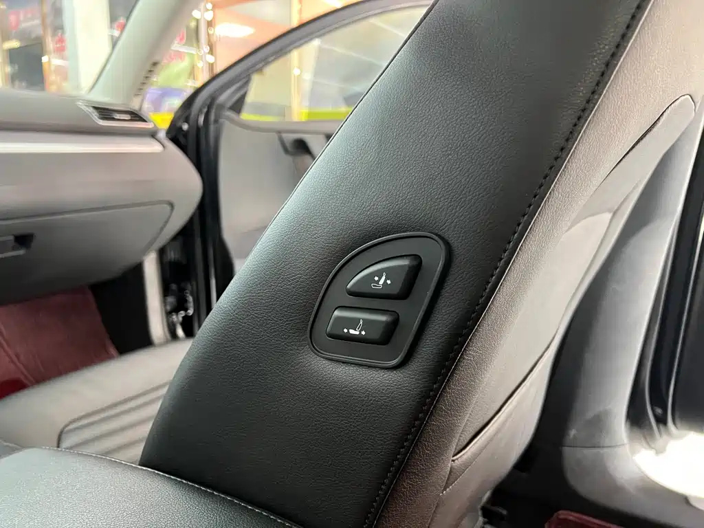 VOLKSWAGEN MAGOTAN 2016